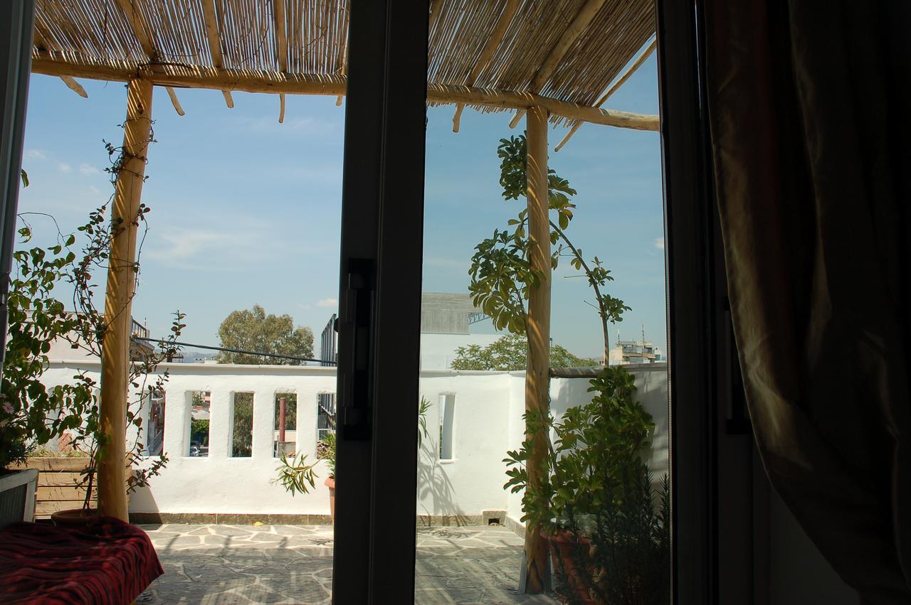 The House Hostel Атина Екстериор снимка
