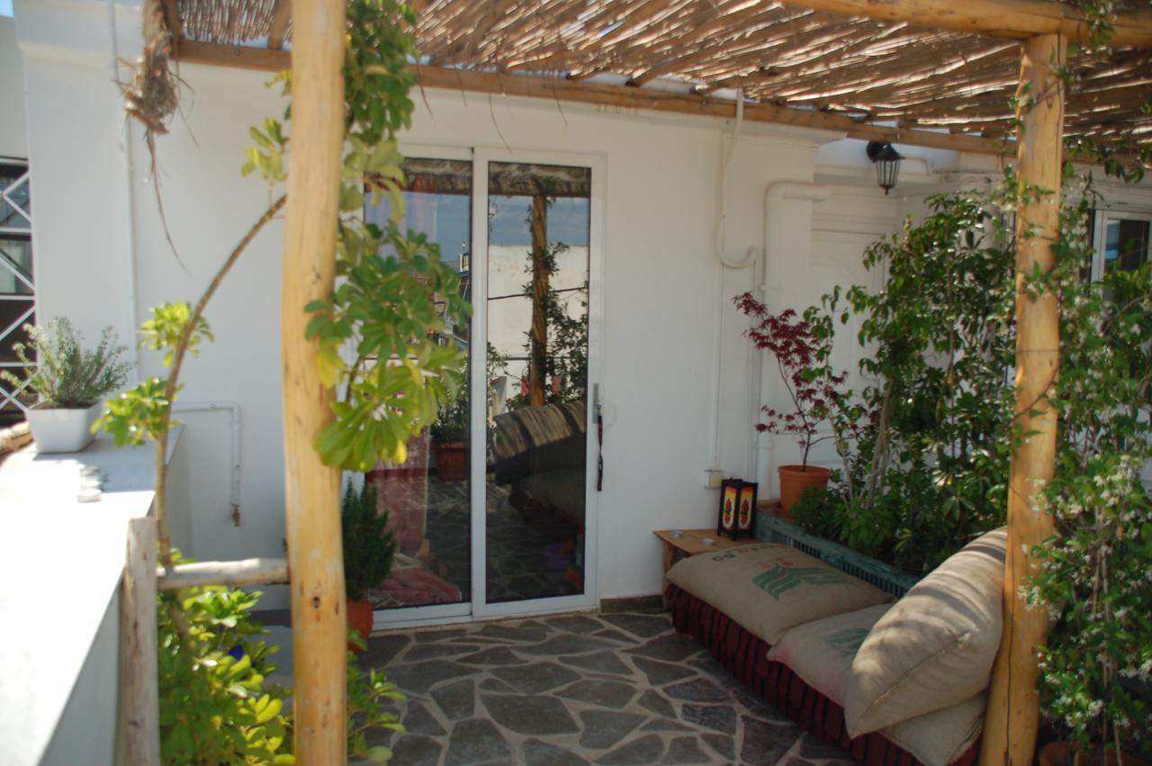 The House Hostel Атина Екстериор снимка