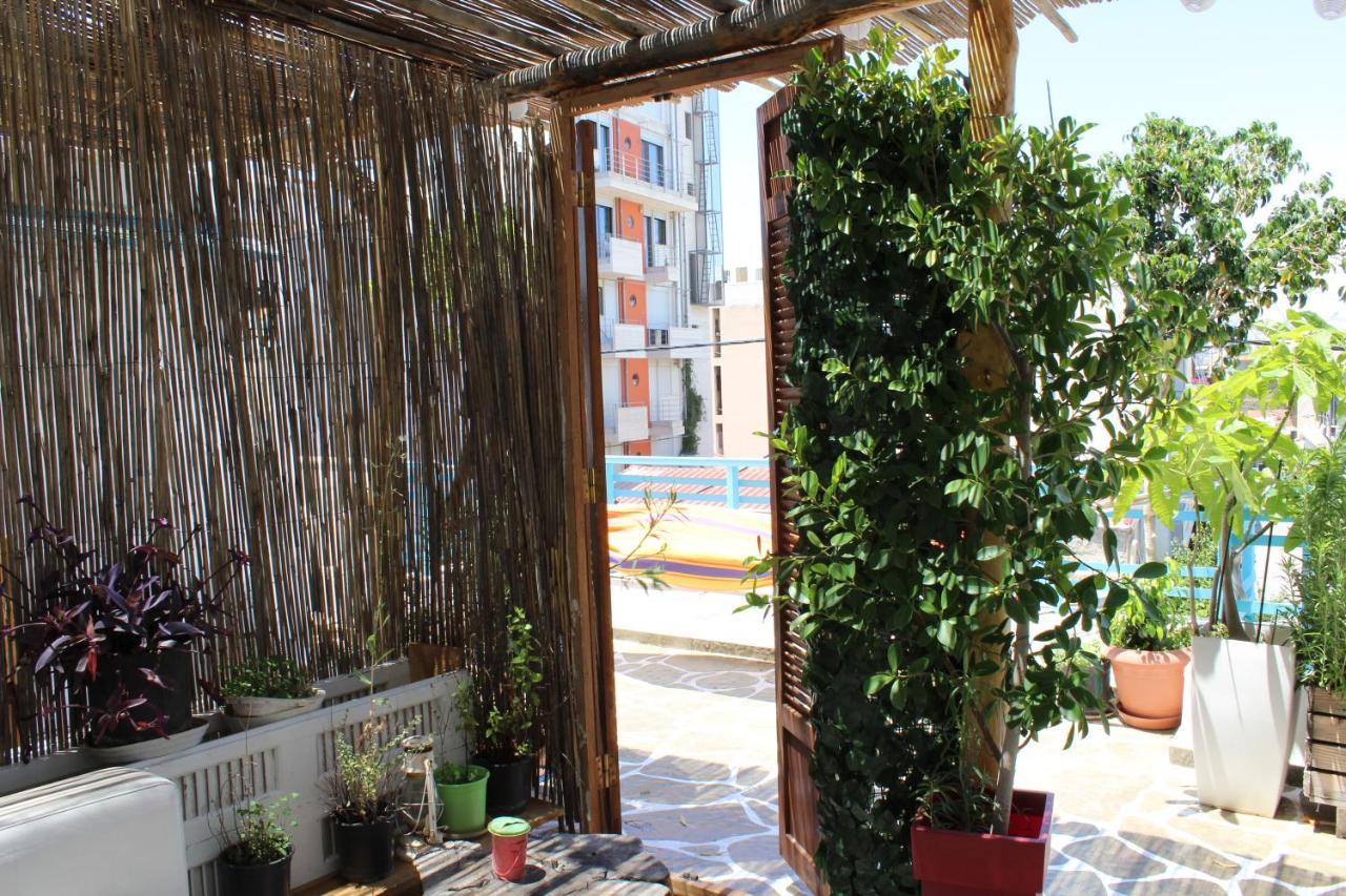 The House Hostel Атина Екстериор снимка